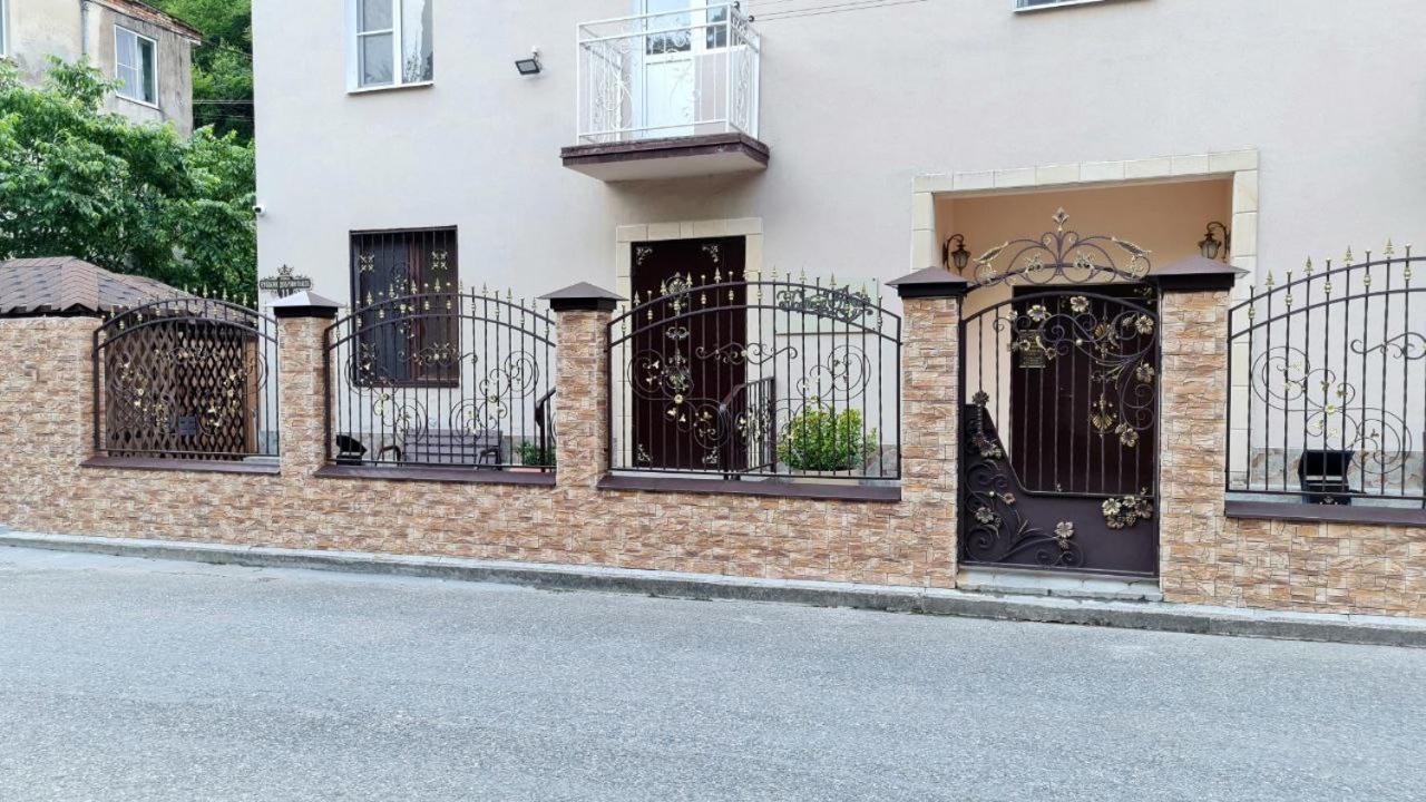 Guest House Gorny Ruchei Gagra Extérieur photo