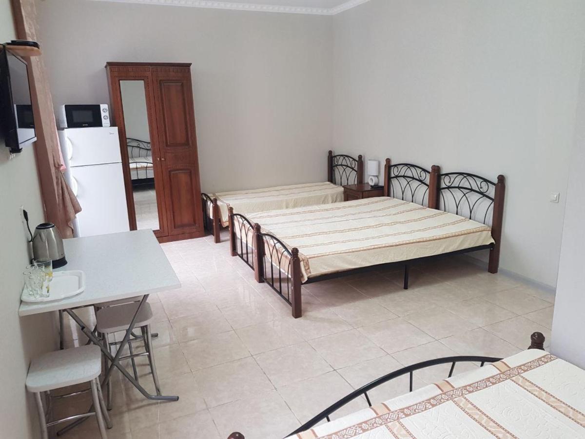 Guest House Gorny Ruchei Gagra Extérieur photo