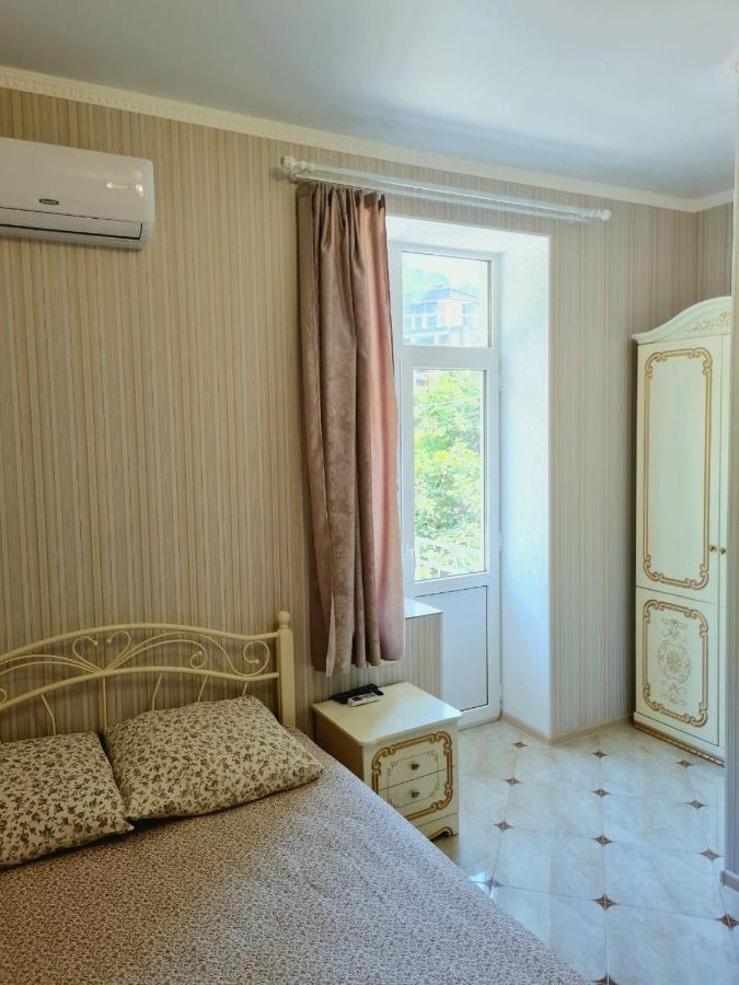 Guest House Gorny Ruchei Gagra Extérieur photo